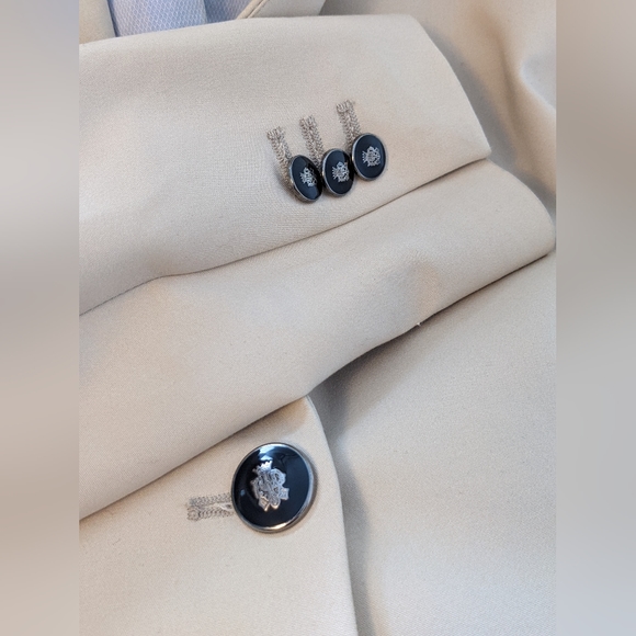 Zara XS Tan Blazer - Picture 4 of 9